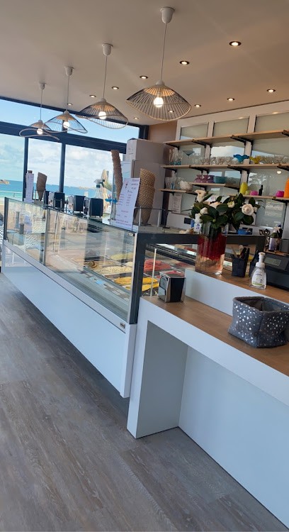 Le Glacier Des Sept Îles, Marchand de Glaces à Perros-Guirec