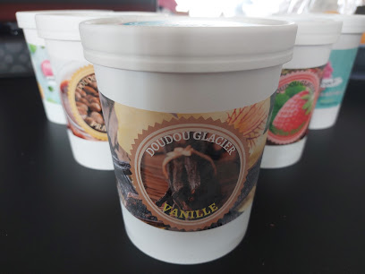 Doudou Glacier, Marchand De Glaces à Borgo